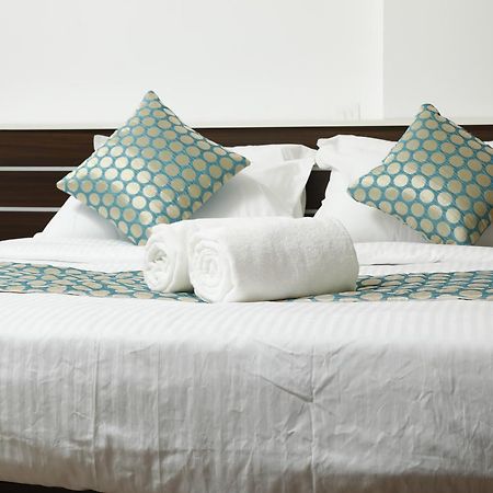 Puthens Clifton Inn Котаям Екстериор снимка